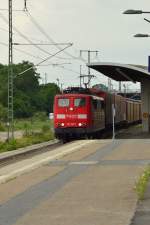 Alles wartete auf die 01 202 mit dem Zug nach Heilbronn, so hätte sich fast die 151 130-2 mit ihrem Güterzug unbemerkt an mir vorbeigeschlichen.....Holzauge pass auf.