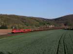 Die 151 139 mit einem leeren Autozug am 18.04.2015 unterwegs bei Harrbach.