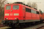 151 126-0 DB Schenker in Hochstadt/ Marktzeuln am 13.11.2015. (Foto entstand vom Bahnsteig)