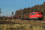 151 082-5 bei Zorneding am 13.12.16 mit einem Güterzug.