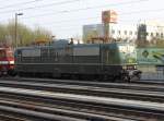 Die 151 124-5 der Firma SRI Rail Invest GmbH abgestellt am 21.04.2013 in Berlin-Greifswalder Strae.
Hersteller: 	Krupp 	
Fabriknummer: 	5363 		  	 
Baujahr: 	1976 
Bauart: 	Co'Co'-el 