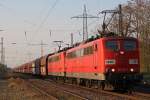 RBH 271 (151 079) am 27.3.14 mit einer weiteren RBH 151er und einem Kohlezug in Ratingen-Lintorf.