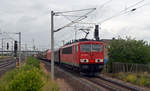 155 206 führte am 24.06.18 einen gemischten Güterzug auf dem Gegengleis durch Bitterfeld Richtung Halle/Leipzig.
