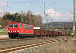 17. April 2012, Ein Güterzug aus Saalfeld fährt durch den Bahnhof Kronach.