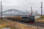 EBS 155 239 mit Vollholz nach Decin am 20.02.2022 in Naumburg.