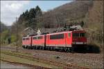 Nachschuss auf den Lokzug bestehend aus der 140 836, einer weiteren 140er und der 155 013. Aufgenommen bei Plettenberg am 20.04.2008.