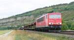 155 126 mit leerem Autotransportzug bei Thngersheim im Maintal. In wenigen Minuten durchfhrt sie Wrzburg.