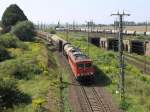 155 091-2 auf der Fahrt durch Grokorbetha am 15.7.2009.