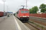 155 167-0 mit einem gemischten GZ in Rathenow. Als Wagenlok die 1435 von GREEN CARGO. 22.05.2010