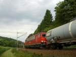 155 171-2 schiebt am 19. September 2010 einen Kesselwagenzug bei Rothenkirchen nach.