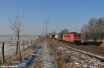 155 272-0 fhrt mit einem gemischten Zug durch die Felder von Brandenburg (Diedersdorf 29.01.11)