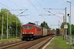 155 073-0 rollt mit ihren Zug durch den Haltepunkt Oberrothenbach Richtung Zwickau. (14.5.2011)