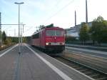 155 116-7 der DB fhrt am 14.10.2011 mit Schrittgeschwindigkeit durch den Bahnhof Steinbach am Wald.