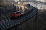 155 096-1 mit EZ 51785 Hagen Vorhalle - L-Engelsdorf, hier auf dem Bekeviadukt in Altenbeken, 04.02.2012.