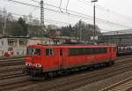 155 070-6 der DB Schenker Rail hat am 10.03.2012 einen Güterzug nach Kreuztal gebracht, nun fährt sie auf das zugewiesene Abstellgleis.