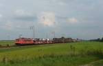 155 128-2 fuhr am 24.08.2012 mit einem gemischten Gterzug von Osnabrck nach Emden, hier bei Petkum.