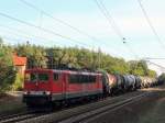 KBS 203, MEG 707 (155 230-6) der Mitteldeutschen Eisenbahngesellschaft (MEG) passiert den  Bahnbergang bei Klein Ziescht (b. Baruth/Mark) am 13. Oktober 2012.