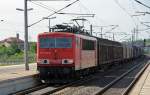 Mit einem gemischten Gterzug erreichte 155 252 am 15.06.13 Bitterfeld. Nachdem ein ICE nach Berlin vorbei war setzte auch sie ihre Fahrt Richtung Wittenberg fort.