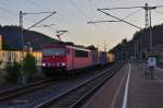 155 084 DB Schenker erreicht am 27.09.2013 mit einem Containerzug den Bahnhof Pressig-Rothenkirchen.