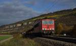 Die 155 224-9 mit einen leeren Autozug bei Thngersheim am 24.10.13 unterwegs.