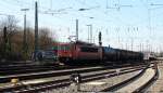 155 181-1 von Railion fährt mit einem langen Ölzug aus Antwerpen-Petrol(B) nach Basel(CH) bei der Ausfahrt aus Aachen-West und fährt in Richtung Aachen-Hbf,Köln  bei schönem