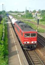 155 232 mit Güterzug Richtung Offenburg am 17.05.2006 in Ötigheim