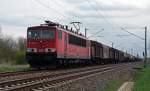 Mit einem gemischten Güterzug am Haken rollte 155 020 am 16.04.15 durch Greppin Richtung Dessau.