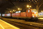 181 215 mit dem Pbz2471 in Köln Hbf am 02.12.2017