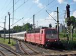 BR 181 215 rollt am 07.06.07 vor einem EC von Paris EST in den Mannheimer HBF. Nchster Halt des Zuges ist Darmstadt HBF.