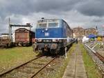 181 206-4 auf dem Außengelände vor dem DB Museum Koblenz Lützel am 01.04.2018 abgestellt in blauer Farbgebung der Bundesbahn.