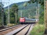 181 223-9 durchfhrt als IC von Koblenz nach Luxemburg den an der Moselstrecke gelegenen Ort Bengel.
Aufgenommen am 14.07.2009