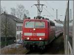 Kurz vor Karthaus/Trier begegnen sich am 18.03.10 der IC nach Koblenz und der IC nach Luxemburg, gezogen von 181 205-6. (Hans)
