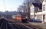 Außer einem Brachgelände erinnert heute nichts mehr an den Bahnhof Königshütte der Rübelandbahn. Aufnahme vom 18.3.1990, dem Tag der ersten freien Wahlen in der (noch) DDR.