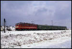 251003 mit P 16484 nach Königshütte ist hier am 14.2.1990 um 14.33 Uhr zwischen Hüttenrode und Rübeland unterwegs und erreicht gleich die Brücke über die B 27.