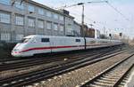 401 076-5 erreicht am 10.2.2018 als ICE579 von Hamburg-Altona nach Stuttgart Hauptbahnhof den Hamburger Hauptbahnhof.