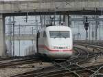 DB - ICE 401 573-1 bei der einfahrt in den Bahnhof Spiez am 06.04.2013