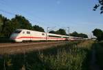 401 054 als ICE 974 (Stuttgart–Kiel) am 23.06.2009 in Klecken