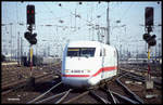 ICE 401 fährt hier am 14.9.1991 um 10.39 Uhr in Frankfurt am Main ein.