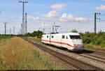 Die beiden Triebköpfe des Triebzugs 105  Offenbach am Main , 401 005-4 und 401 505-3, sind in Großkorbetha auf dem Weg ins Ausbesserungswerk Dessau.

🧰 DB Fernverkehr
🕓 14.7.2023 | 10:38 Uhr