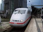 ICE1 (401 017-9) in Frankfurt/Main Hbf, von Berlin-Ostbahnhof nach Stuttgart am 18.07.2008