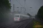 Nachschuss auf einen 402er bei einem starken Regenschauer in Angermund.