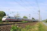 402 001-2 (Tz 201  Rheinsberg ) und 402 037-6 (Tz 237  Neustrelitz ) als ICE 845 (Linie 10) von Köln Hbf nach Berlin Ostbahnhof kurz vor Wolfsburg Hauptbahnhof auf der Bahnstrecke