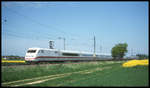 ICE 402004 und 402042 sind hier bei Neu Ulm am 9.5.2002 um 14.50 Uhr kurz vor dem nächsten Halt in Ulm auf der KBS 980 unterwegs.