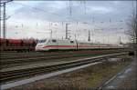 402 036  Jterbog  fhrt bei Bochum-Ehrenfeld als ICE 942, von Berlin-Ostbahnhof nach Kln/Bonn Flughafen, Richtung Rheinland.