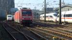 BR 402 als ICE 951 nach Berlin Hbf (tief), BR 101 mit dem IC 2200 nach Norddeich Mole und zwei mal BR 403 mit dem ICE 519 nach München Hbf.