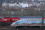 Alle Schärfe dem ICE -    Gleisvorfeld-Fotografie am Stuttgarter Hauptbahnhof.