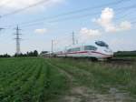 Ein ICE519 von Dortmund Hbf nach Mnchen Hbf.Am 16.08.08 bei der durchfahrt in Lampertheim.