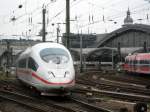 403 307  Oberhausen  + ein weiterer ICE 3 bei der Ausfahrt aus Kln HBF am 26. August 2008. Ziel war Mnchen HBF. Vorne fehlt der DB Keks!