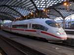 ICE 501 von Dortmund Hbf. nach Basel SBB voraus der Endwagen
9380 5 403 052-4 D-DB ,Ausfahrt in Kln Hbf.(07.09.2008)