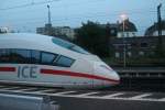 Nahaufnahme eines Kopfes eines ICE 3 am 14.10.13 in Frankfurt Sd whrend seiner Bahnsteigwende.